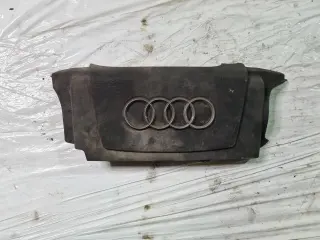 Декоративен капак за двигатен за Ауди А8 Д3 / Audi A8 D3 4.2 i 335 к.с.