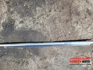 Водобранна лайсна (предна дясна) за Audi A8 D3