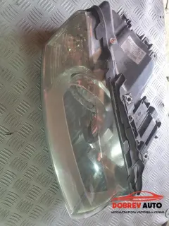 Фар (десен) за Audi A8 D3 4.2 FSI Long