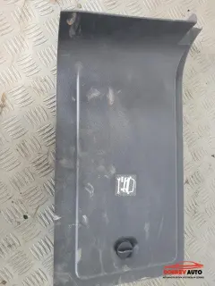 Кори под седалка (предна дясна) за Mercedes Viano W639