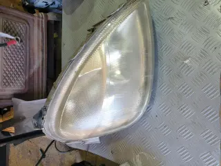 Десен фар за Мерцедес А 170 W168 / Mercedes A 170 W168